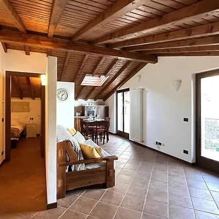 Lory Loft With View Balcony Apartmán *